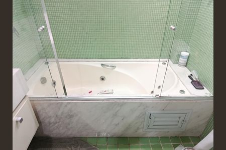 Apartamento à venda com 140m², 3 quartos e 2 vagasBanheiro da Suíte