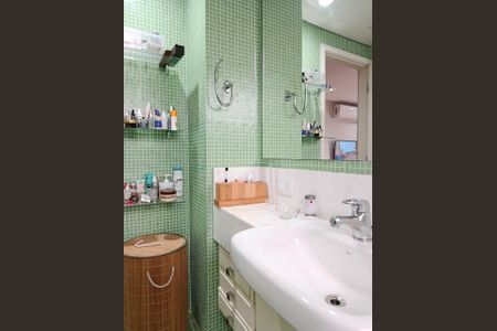 Apartamento à venda com 140m², 3 quartos e 2 vagasBanheiro da Suíte