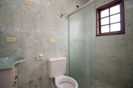 Casa à venda com 550m², 4 quartos e 8 vagas Casa à venda com 550m², 4 quartos e 8 vagasBanheiro da Suíte 2