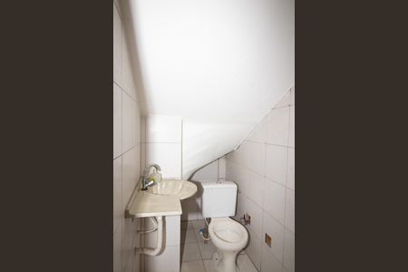 Casa à venda com 550m², 4 quartos e 8 vagas Casa à venda com 550m², 4 quartos e 8 vagasBanheiro de serviço