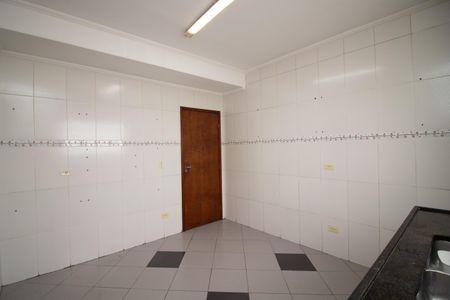 Casa à venda com 550m², 4 quartos e 8 vagas Casa à venda com 550m², 4 quartos e 8 vagasCozinha