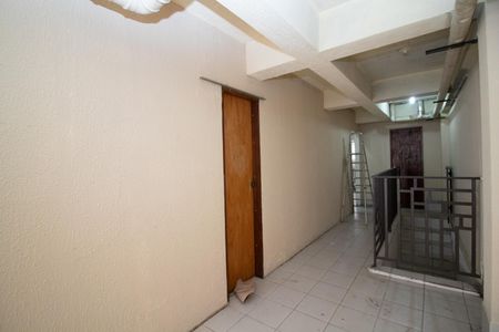Casa à venda com 550m², 4 quartos e 8 vagas Casa à venda com 550m², 4 quartos e 8 vagasGaragem