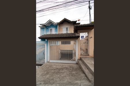 Casa à venda com 550m², 4 quartos e 8 vagas Casa à venda com 550m², 4 quartos e 8 vagasFachada