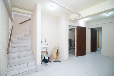 Casa à venda com 550m², 4 quartos e 8 vagas Casa à venda com 550m², 4 quartos e 8 vagasÁrea de Serviço