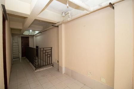 Casa à venda com 550m², 4 quartos e 8 vagas Casa à venda com 550m², 4 quartos e 8 vagasGaragem