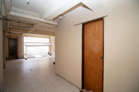 Casa à venda com 550m², 4 quartos e 8 vagas Casa à venda com 550m², 4 quartos e 8 vagasGaragem