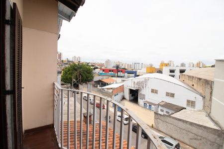 Casa à venda com 550m², 4 quartos e 8 vagas Casa à venda com 550m², 4 quartos e 8 vagasVaranda da suíte 3