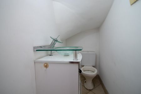 Casa à venda com 550m², 4 quartos e 8 vagas Casa à venda com 550m², 4 quartos e 8 vagasLavabo