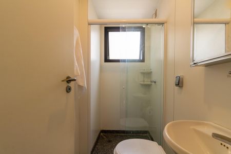 Apartamento à venda com 229m², 4 quartos e 3 vagasBanheiro 2