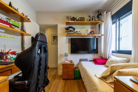 Apartamento à venda com 229m², 4 quartos e 3 vagasQuarto 2