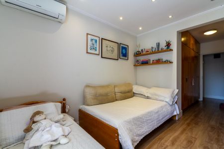Apartamento à venda com 229m², 4 quartos e 3 vagasQuarto 3