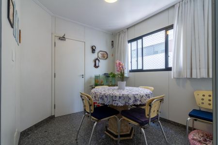 Apartamento à venda com 229m², 4 quartos e 3 vagasCopa