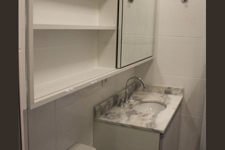 Banheiro da Suíte de apartamento à venda com 2 quartos, 56m² em Partenon, Porto Alegre