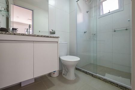 Banheiro de kitnet/studio para alugar com 1 quarto, 25m² em Jardim Paulista, São Paulo