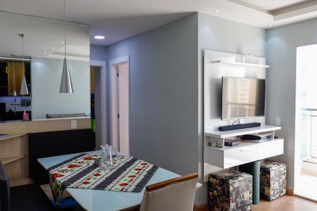 Sala de apartamento à venda com 2 quartos, 55m² em Vila Yara, Osasco