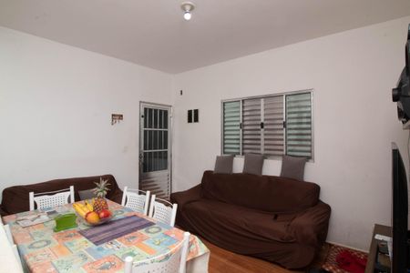 Casa à venda com 127m², 3 quartos e 2 vagas Casa à venda com 127m², 3 quartos e 2 vagasSala/Cozinha