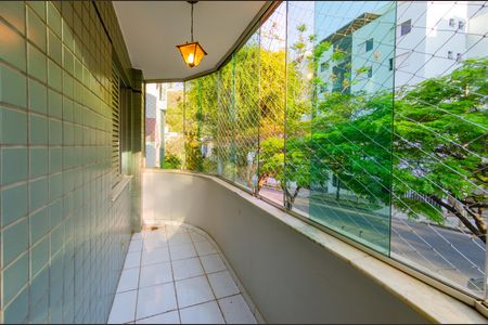 Apartamento à venda com 105m², 3 quartos e 2 vagasVaranda da Suíte