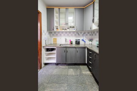 Apartamento à venda com 105m², 3 quartos e 2 vagasCozinha