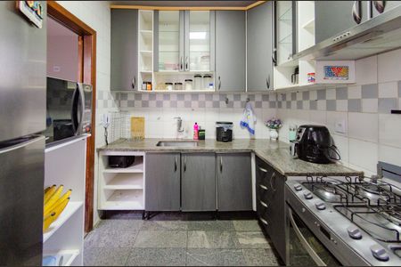 Apartamento à venda com 105m², 3 quartos e 2 vagasCozinha