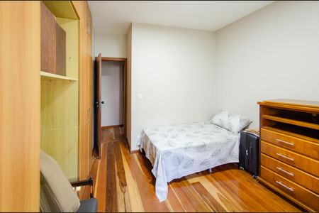Apartamento à venda com 105m², 3 quartos e 2 vagasQuarto 1