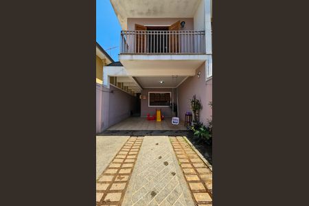 Casa à venda com 165m², 4 quartos e 3 vagasGaragem