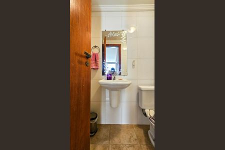 Casa à venda com 165m², 4 quartos e 3 vagasBanheiro de Serviço