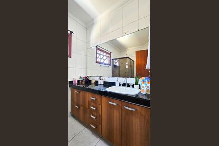 Casa à venda com 165m², 4 quartos e 3 vagasBanheiro da Suíte