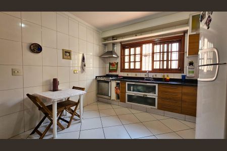 Casa à venda com 165m², 4 quartos e 3 vagasCozinha