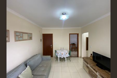 Sala de apartamento para alugar com 2 quartos, 65m² em Guilhermina, Praia Grande