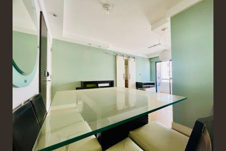 Apartamento à venda com 72m², 3 quartos e 2 vagas Apartamento à venda com 72m², 3 quartos e 2 vagasSala de Jantar