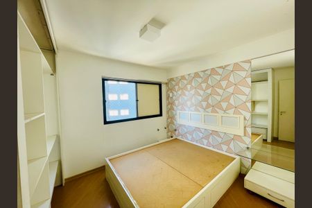 Apartamento à venda com 72m², 3 quartos e 2 vagas Apartamento à venda com 72m², 3 quartos e 2 vagasQuarto 2