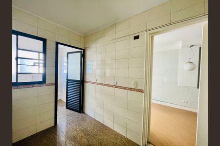 Apartamento à venda com 72m², 3 quartos e 2 vagas Apartamento à venda com 72m², 3 quartos e 2 vagasCozinha