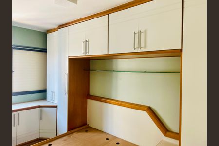 Apartamento à venda com 72m², 3 quartos e 2 vagas Apartamento à venda com 72m², 3 quartos e 2 vagasQuarto 3