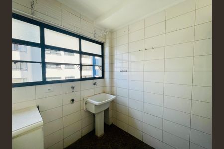 Apartamento à venda com 72m², 3 quartos e 2 vagas Apartamento à venda com 72m², 3 quartos e 2 vagasÁrea de Serviço