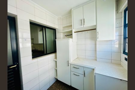 Apartamento à venda com 72m², 3 quartos e 2 vagas Apartamento à venda com 72m², 3 quartos e 2 vagasÁrea de Serviço