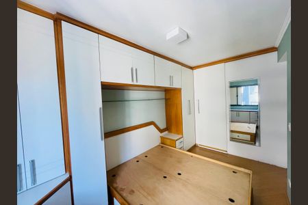 Apartamento à venda com 72m², 3 quartos e 2 vagas Apartamento à venda com 72m², 3 quartos e 2 vagasQuarto 3