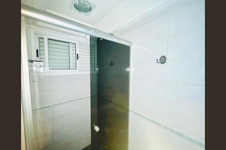 Apartamento à venda com 72m², 3 quartos e 2 vagas Apartamento à venda com 72m², 3 quartos e 2 vagasBanheiro Social