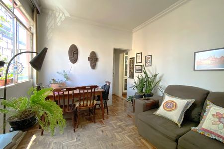 Sala de apartamento à venda com 2 quartos, 65m² em Santa Tereza, Belo Horizonte