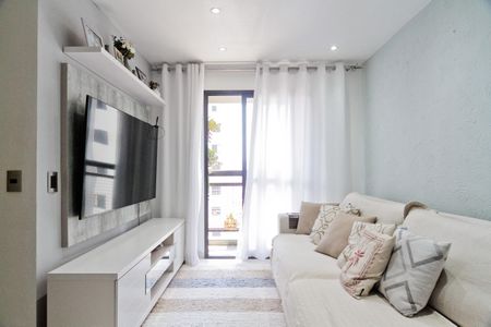 Sala de apartamento à venda com 3 quartos, 72m² em Vila Carbone, São Paulo