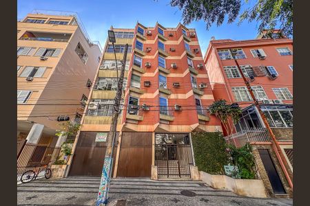 Apartamento à venda com 130m², 3 quartos e 1 vagaFachada