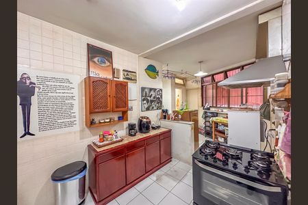 Apartamento à venda com 130m², 3 quartos e 1 vagaCozinha