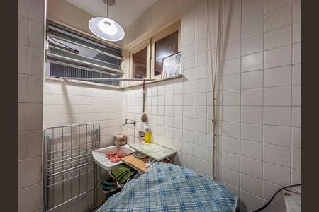 Apartamento à venda com 130m², 3 quartos e 1 vagaÁrea de Serviço