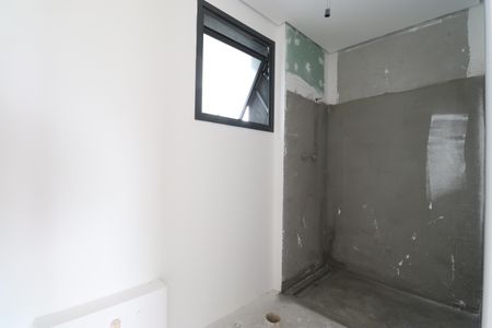 Banheiro da Suíte 1 de apartamento à venda com 2 quartos, 125m² em Vila Ipojuca, São Paulo