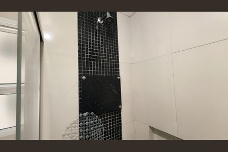 Apartamento à venda com 83m², 3 quartos e 2 vagasBanheiro