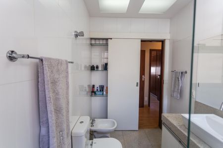 Apartamento à venda com 280m², 4 quartos e 3 vagasBanheiro Social
