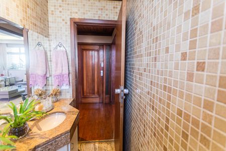 Apartamento à venda com 280m², 4 quartos e 3 vagasLavabo 