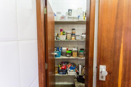 Apartamento à venda com 280m², 4 quartos e 3 vagasDespensa