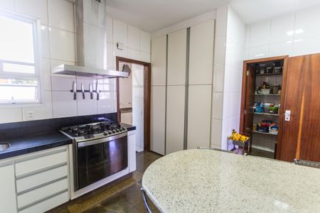 Apartamento à venda com 280m², 4 quartos e 3 vagasCozinha