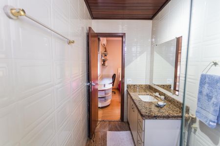 Apartamento à venda com 280m², 4 quartos e 3 vagasBanheiro da Suíte 2