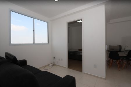 Sala de apartamento para alugar com 2 quartos, 37m² em Conjunto Habitacional Teotonio Vilela, São Paulo
